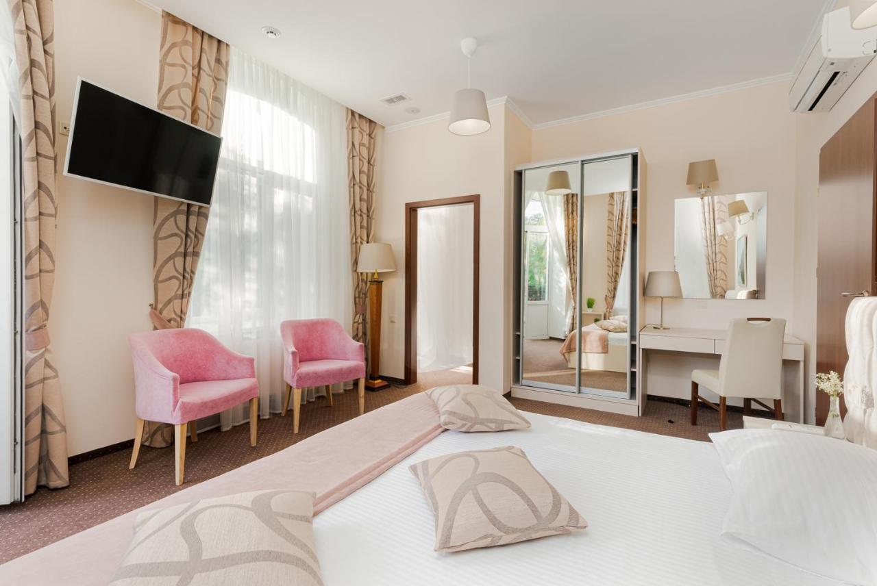 Hotel 52 Odessa Extérieur photo