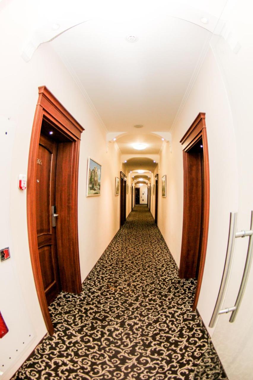 Hotel 52 Odessa Extérieur photo